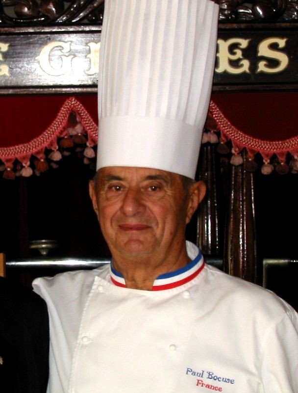 Paul Bocuse, figure emblématique de la gastronomie lyonnaise.